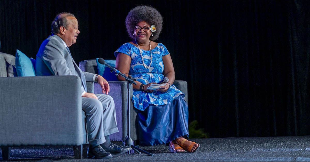 Prem & Host in Nadi 2 (1) Prem Rawat in Fiji, 2024