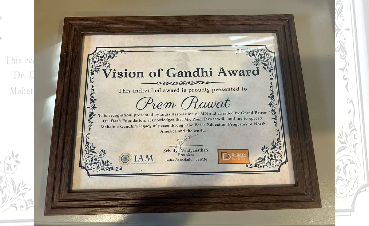Prem Rawat Recebe o Prêmio Visão de Gandhi