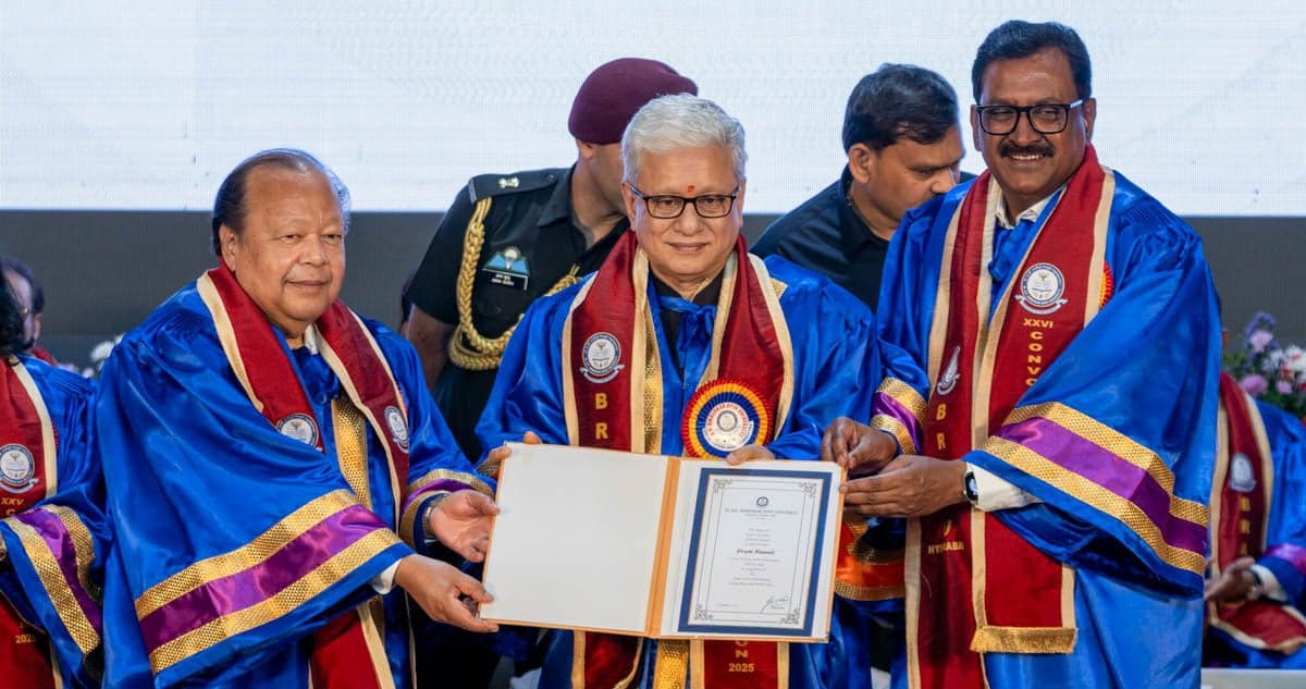 Prem Rawat Receives Honorary Doctorate from Indian University
